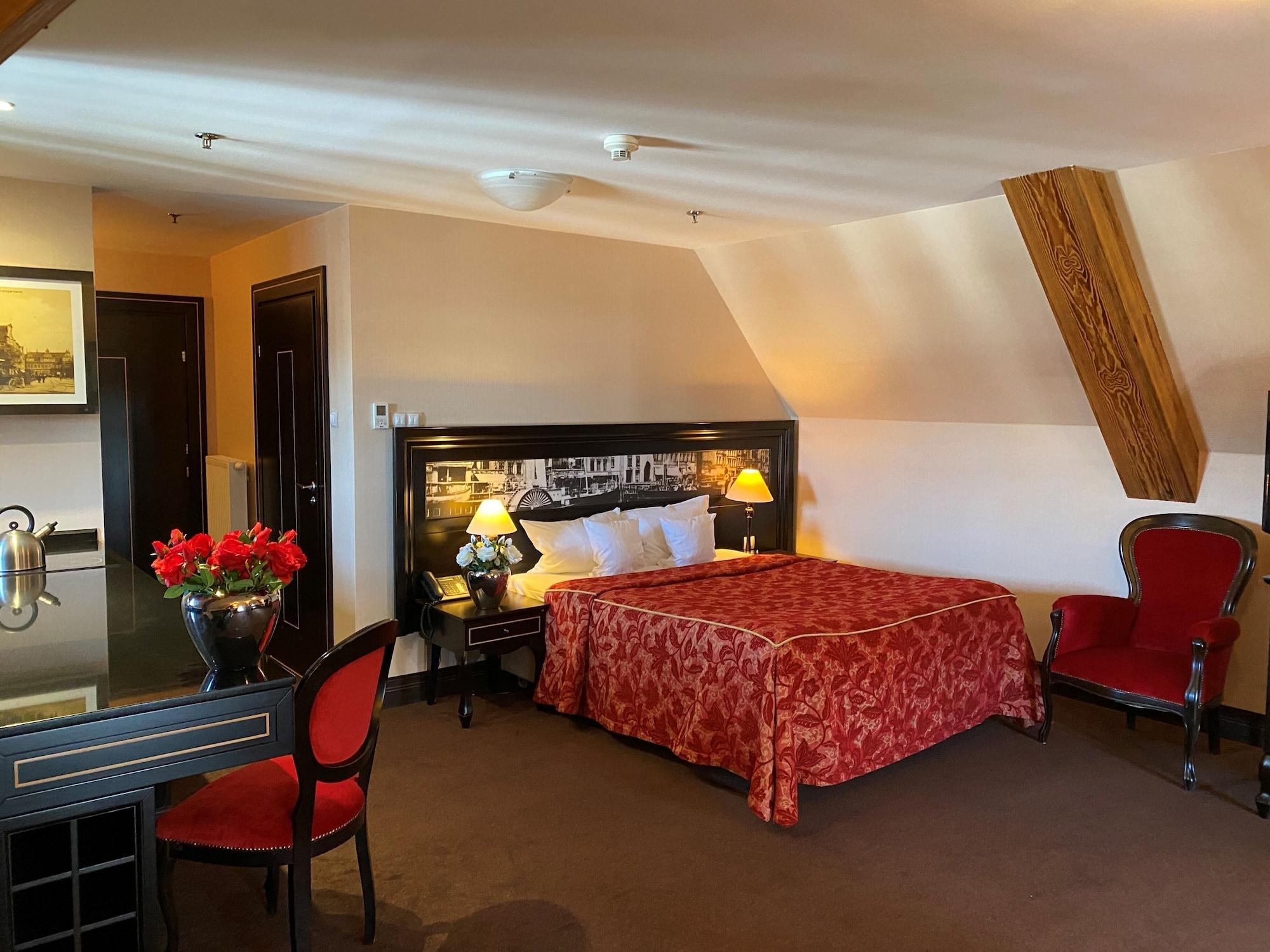 Hotel Gdansk Boutique Exterior foto A room at the hotel