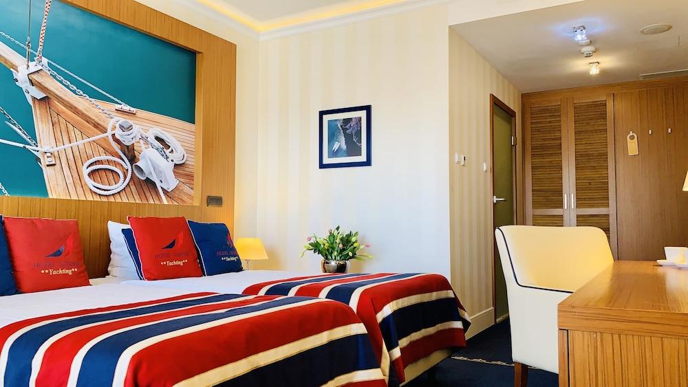 Hotel Gdansk Boutique Exterior foto A room at the hotel