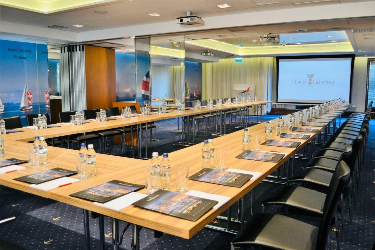 Hotel Gdansk Boutique Exterior foto Meeting room at the Swissôtel Grand in Geneva