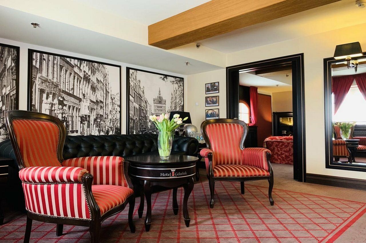 Hotel Gdansk Boutique Exterior foto The hotel's lobby